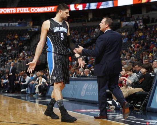 姆巴佩闪击破门，皇马1-0领先巴萨，比赛悬念重生.