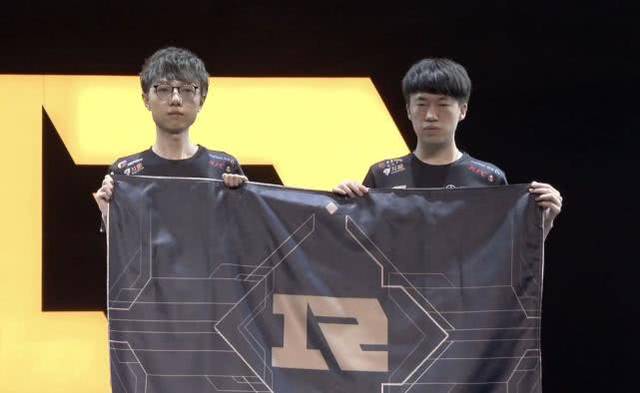 我可以帮你 我可以帮你