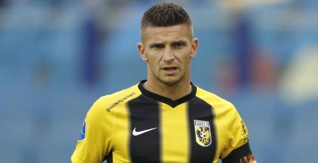 士的三振壁 士的三振壁